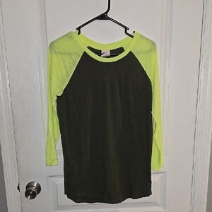 PINK Victoria's Secret Women's Small Lime and Black Tee Shirt